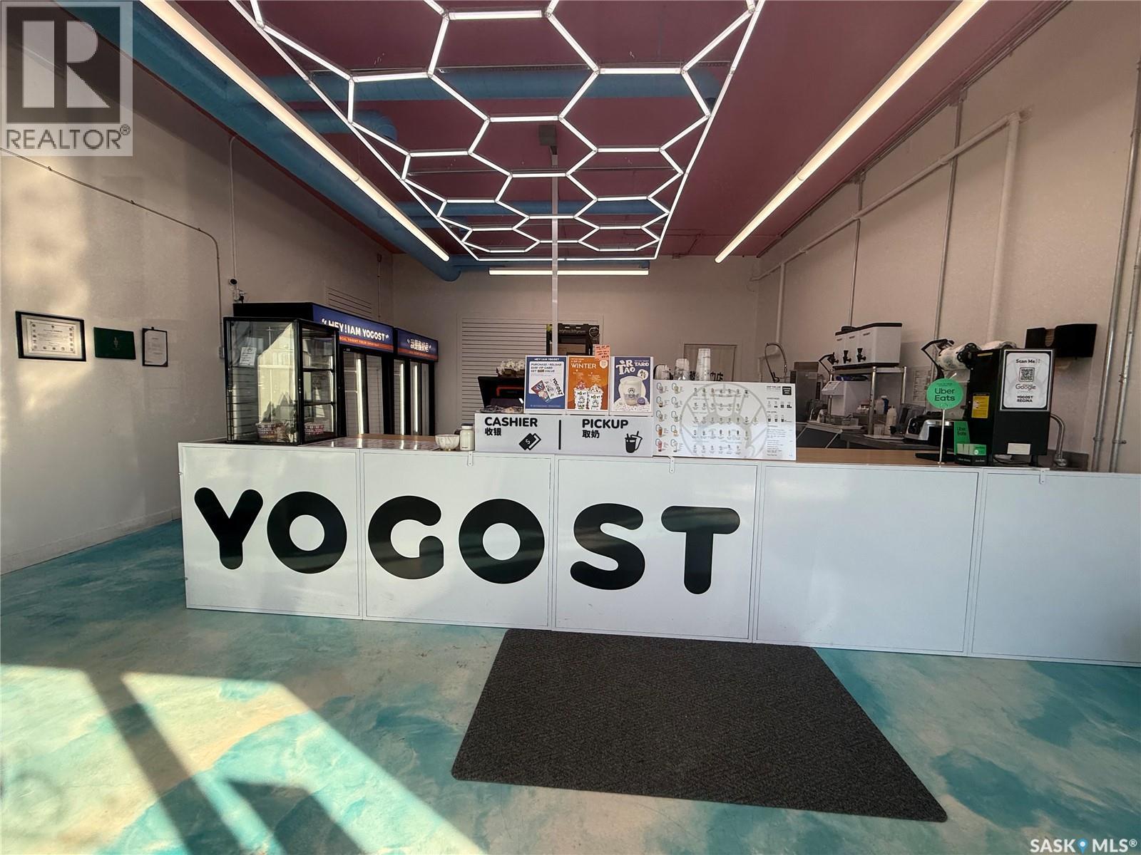 2723 Quance Street E, Regina, Saskatchewan  S4N 7M3 - Photo 3 - SK030097