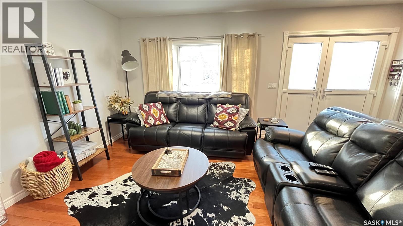 408 Herbert Street, Maple Creek, Saskatchewan  S0N 1N0 - Photo 14 - SK030093