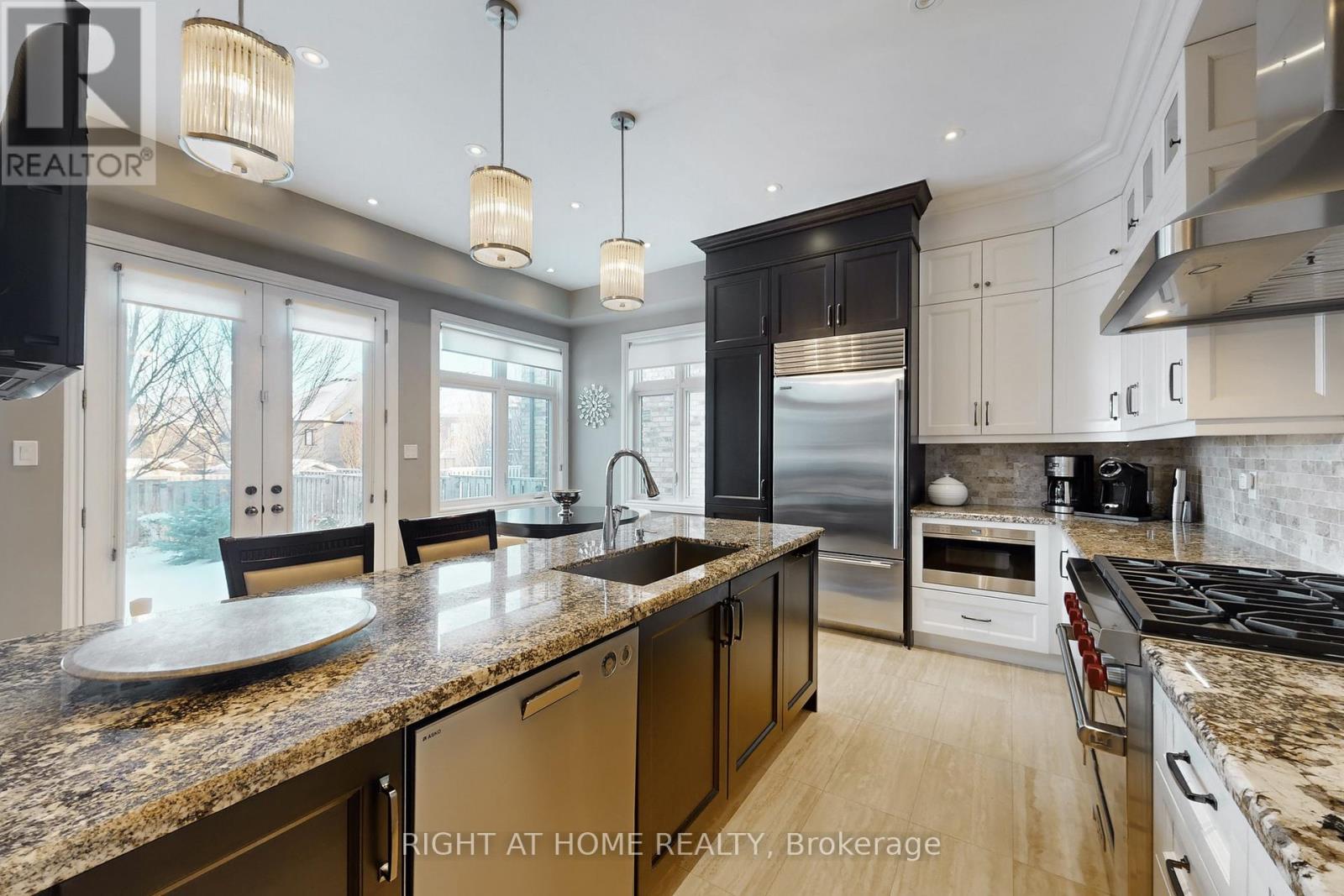 131 Robert Berry Crescent, King, Ontario  L7B 0M3 - Photo 11 - N12866756