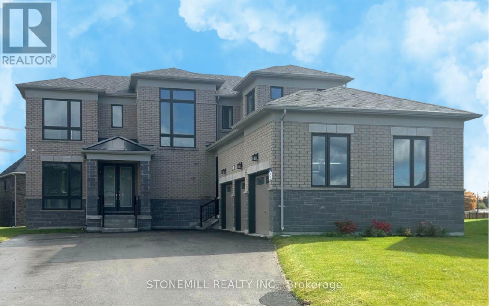 11 Edgar Avenue, Essa, Ontario  L3W 0A9 - Photo 1 - N12866902