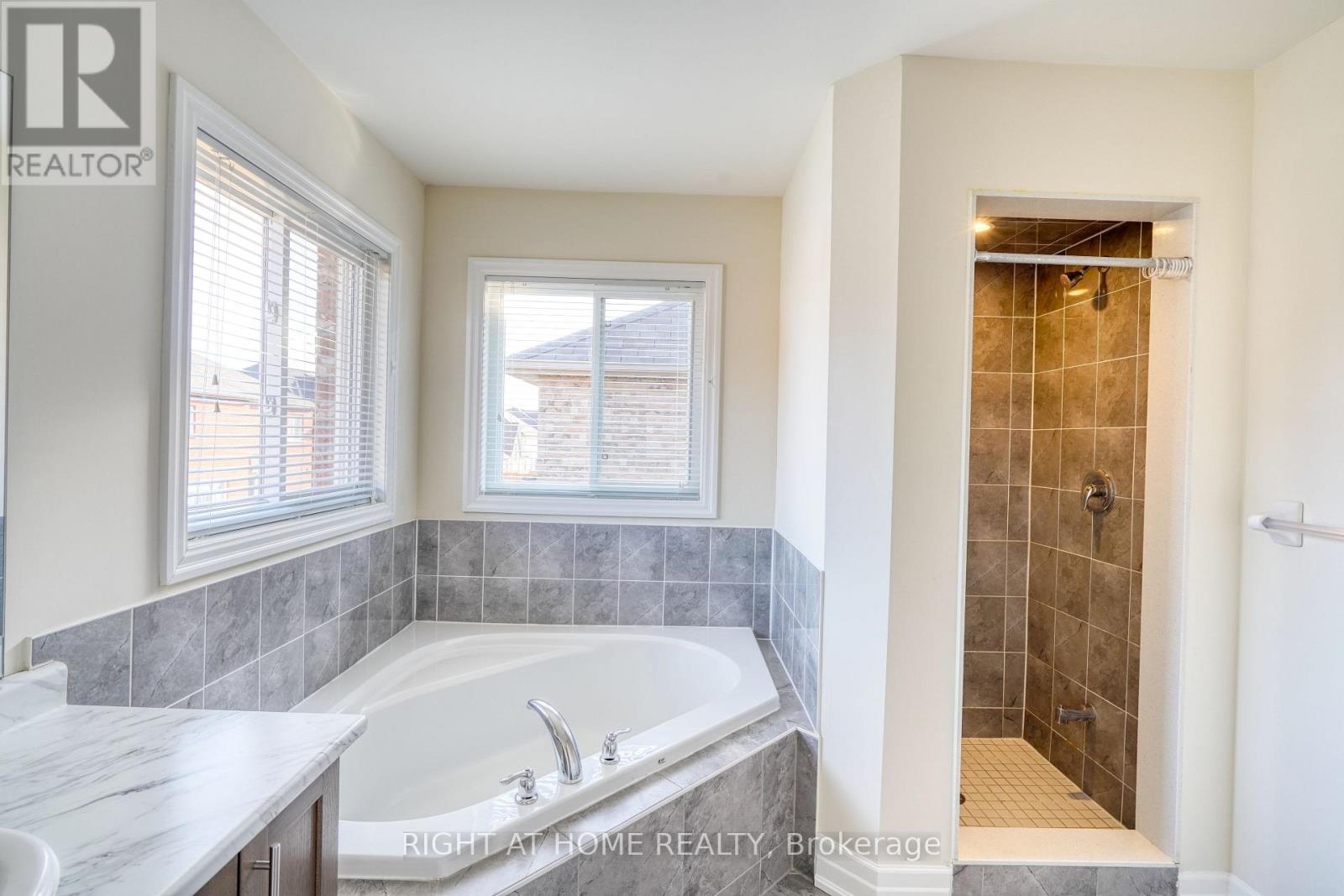 17 Mercury Avenue, Georgina, Ontario  L4P 0H1 - Photo 20 - N12827560