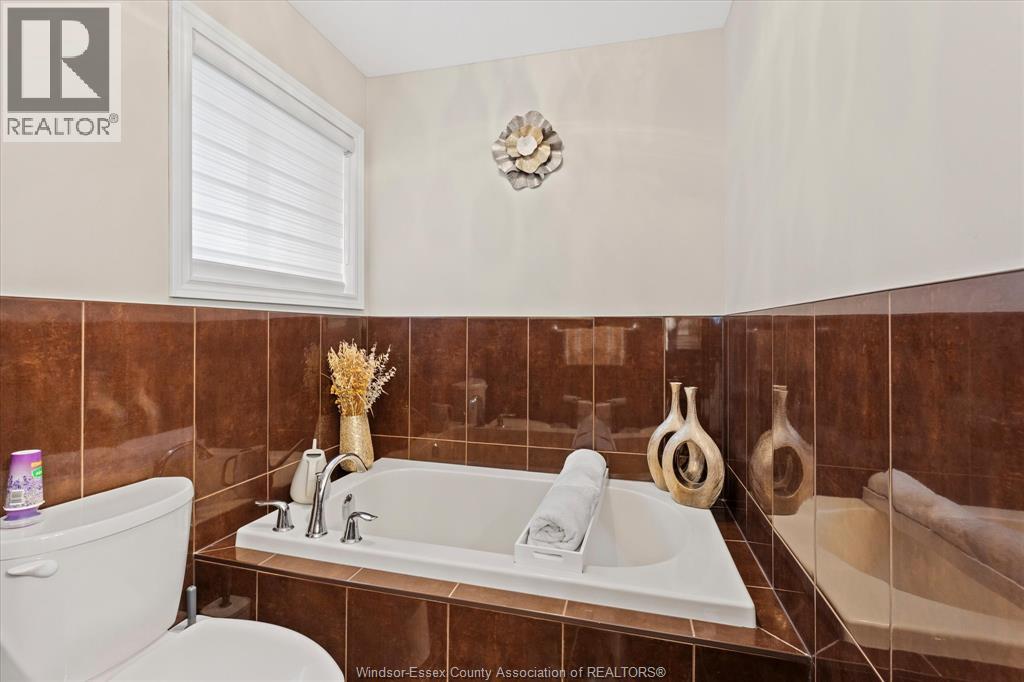 2535 Skinner, Lasalle, Ontario  N9H 2R6 - Photo 18 - 26005018