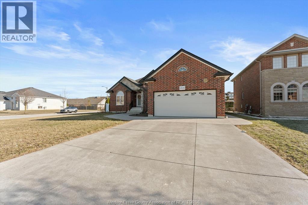 2535 Skinner, Lasalle, Ontario  N9H 2R6 - Photo 3 - 26005018