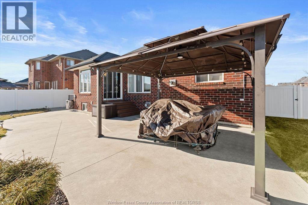 2535 Skinner, Lasalle, Ontario  N9H 2R6 - Photo 38 - 26005018