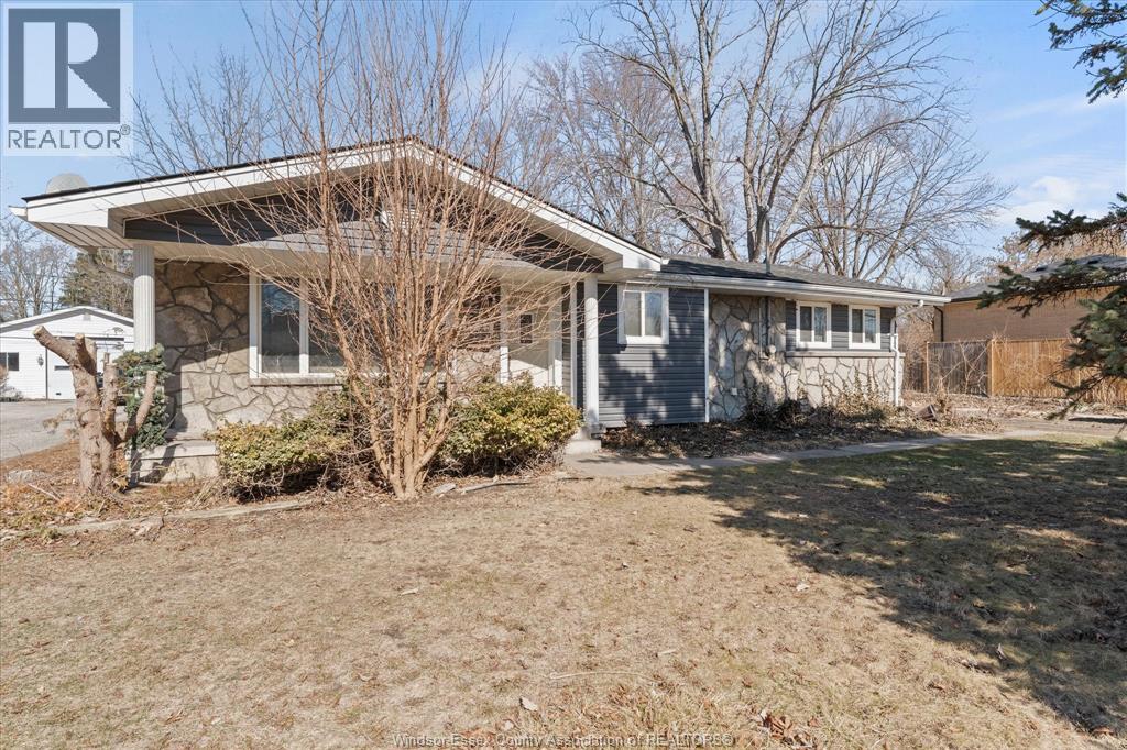 1525 Stuart Boulevard, Lasalle, Ontario  N9J 1Y5 - Photo 2 - 26005011