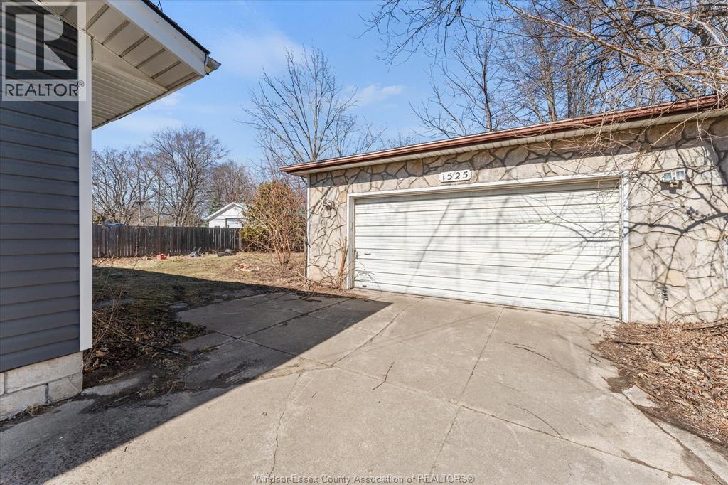 1525 Stuart Boulevard, Lasalle, Ontario  N9J 1Y5 - Photo 22 - 26005011