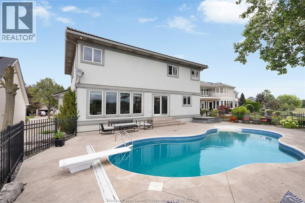 847 Lake Shore Drive, Windsor, Ontario  N9G 2R1 - Photo 3 - 26005000