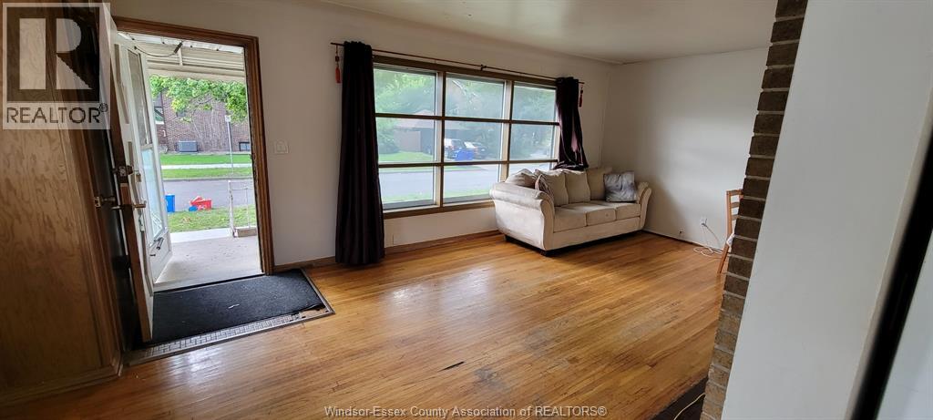 3006 Alexander Avenue, Windsor, Ontario  N9R 1G5 - Photo 3 - 26004936