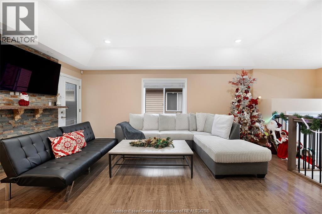 3122 Viola Crescent, Windsor, Ontario  N8N 0A1 - Photo 6 - 26004954