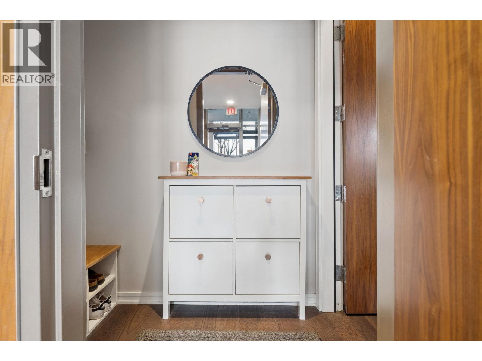 102 128 Athletes Way, Vancouver, British Columbia  V5Y 0B5 - Photo 4 - R3097452