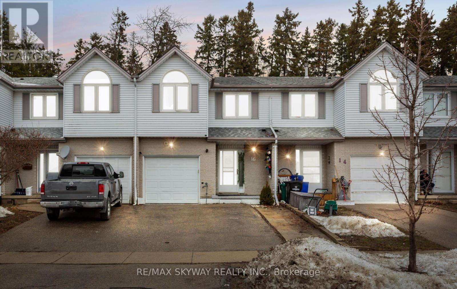 16 BANKSIDE DRIVE, kitchener, Ontario