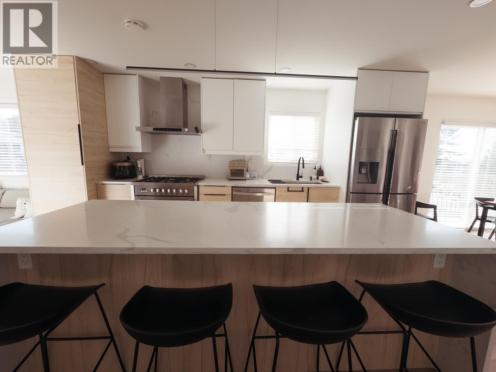 679 Gamma Avenue, Burnaby, British Columbia  V5C 6A3 - Photo 6 - R3097942