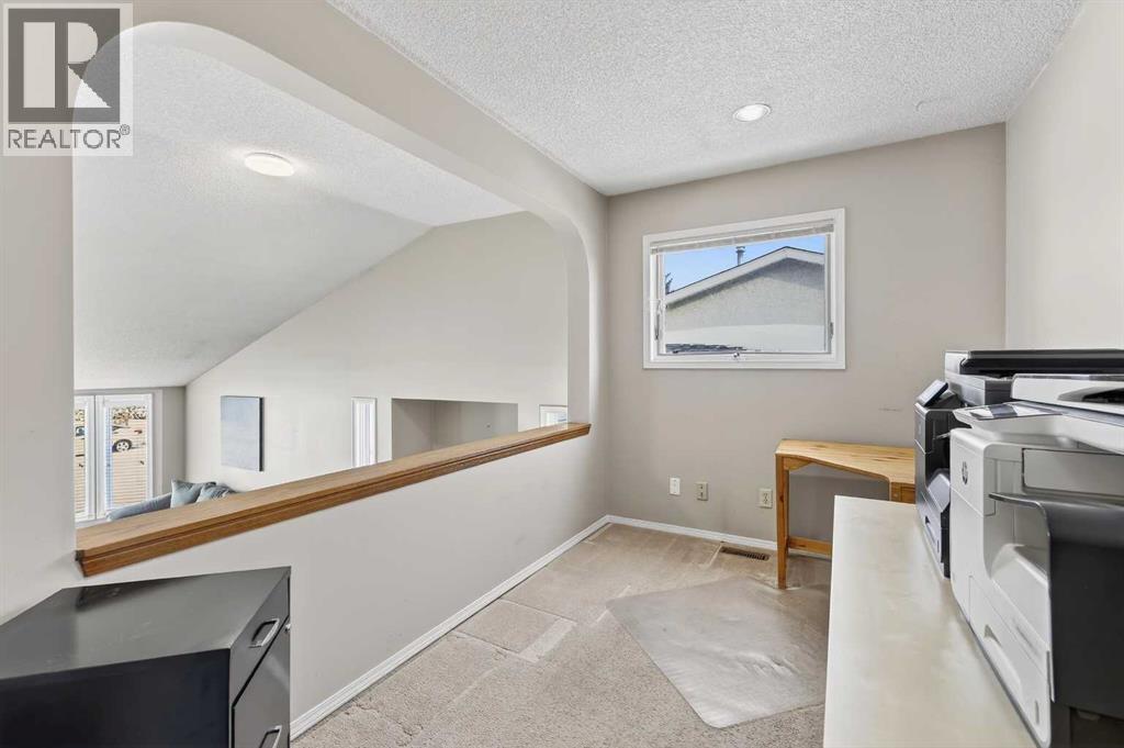 196 Deersaxon Circle Se, Calgary, Alberta  T2J 6R5 - Photo 22 - A2284902