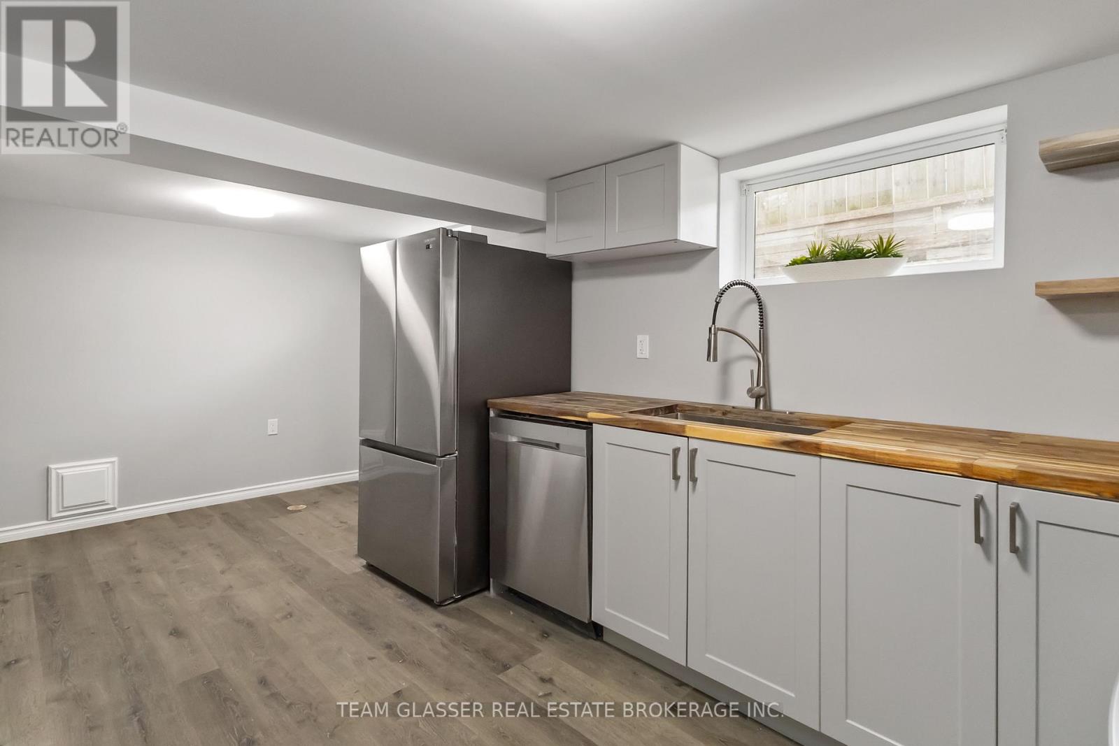 Lower - 378 Grey Street, London East, Ontario  N6B 1G9 - Photo 10 - X12853526