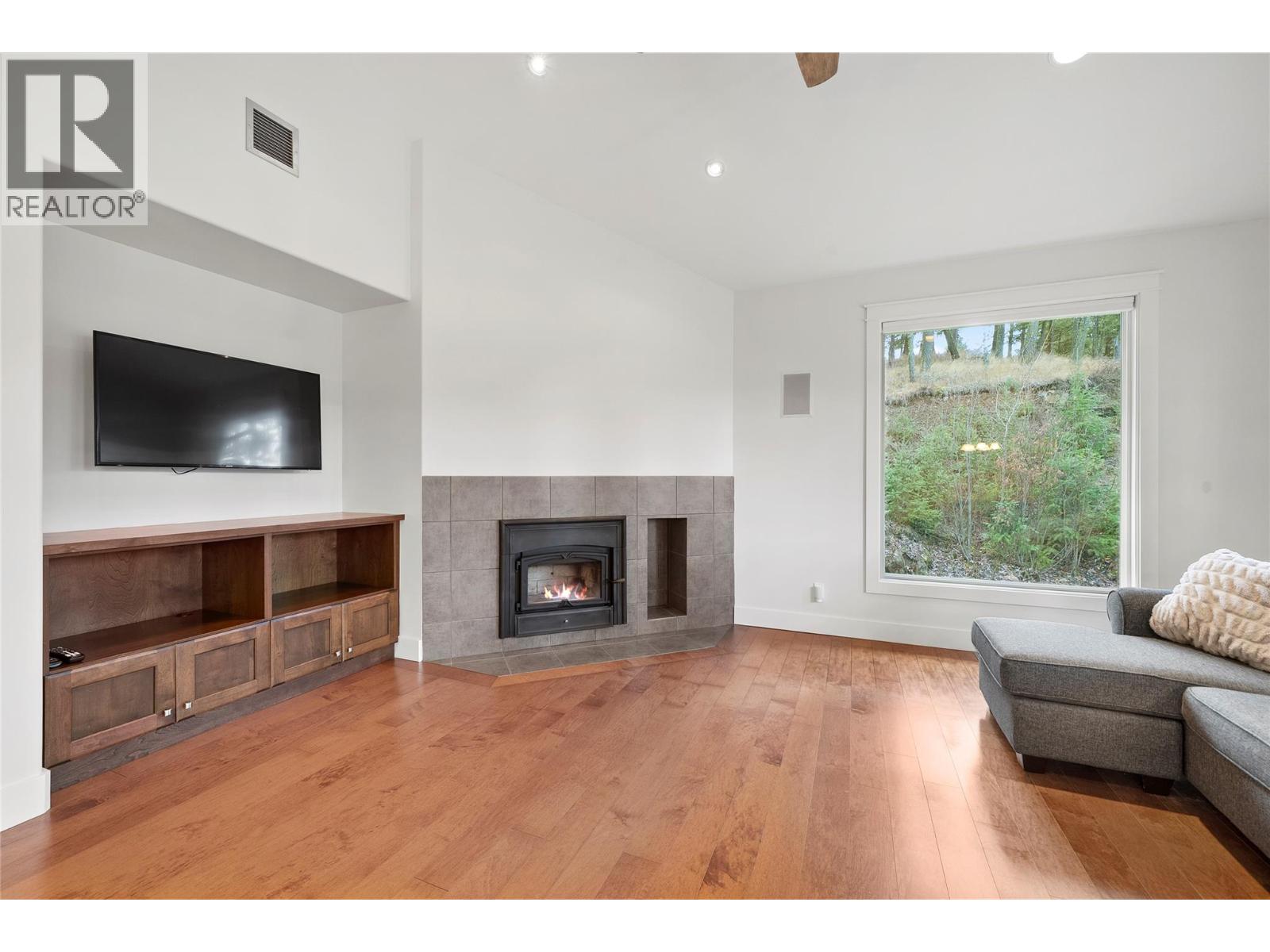 385 Riverwind Drive, Chase, British Columbia  V0E 1M1 - Photo 4 - 10378446