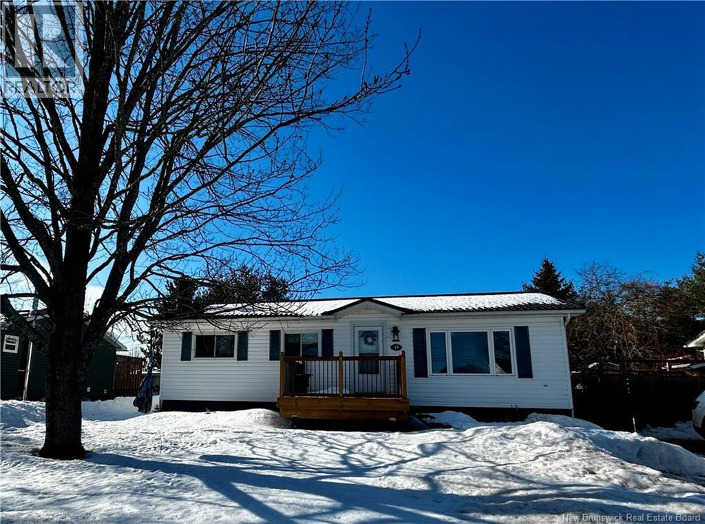 18 Frost Street, Riverview, New Brunswick  E1B 4C9 - Photo 1 - NB134627