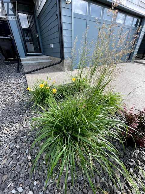 819 Shawnee Terrace Sw, Calgary, Alberta  T2Y 0T4 - Photo 40 - A2279331