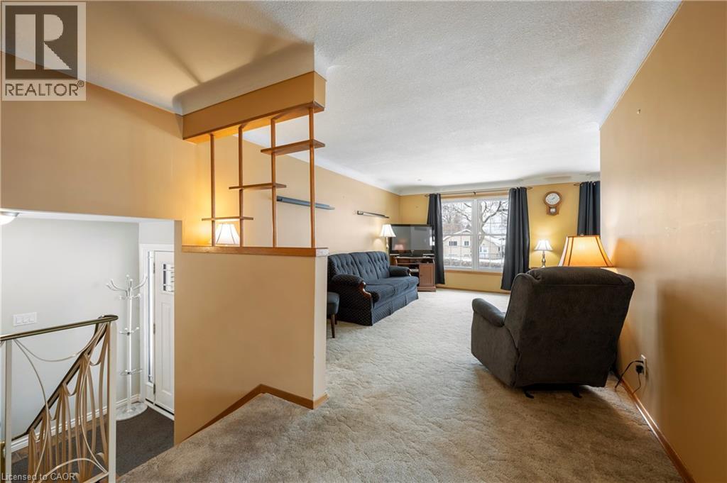 401 Mohawk Road W, Hamilton, Ontario  L9C 1W5 - Photo 7 - 40804281