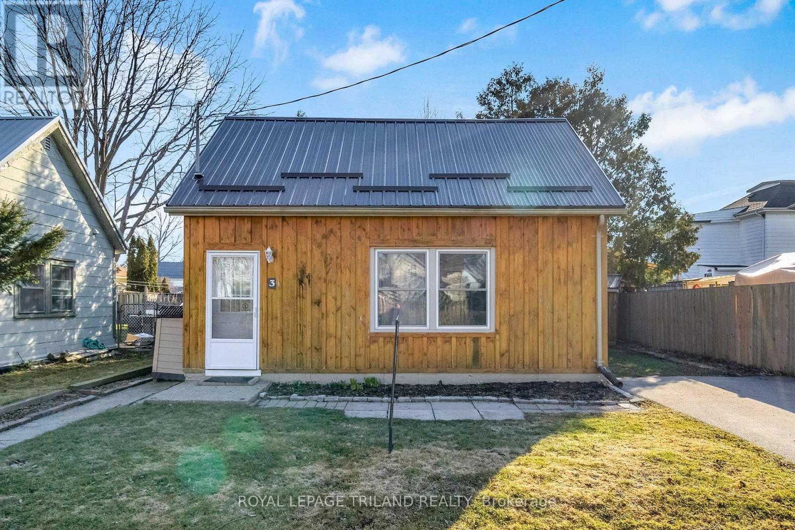 3 PENWARDEN STREET N, St. Thomas, Ontario