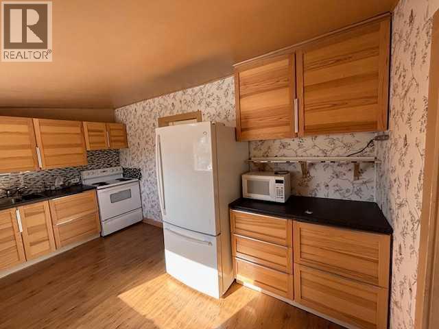 341 50 Avenue W, Claresholm, Alberta  T0L 0T0 - Photo 6 - A2289549