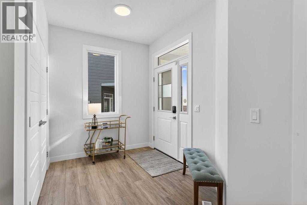 113 Sandpiper Bay, Chestermere, Alberta  T1X 0Y5 - Photo 4 - A2290084