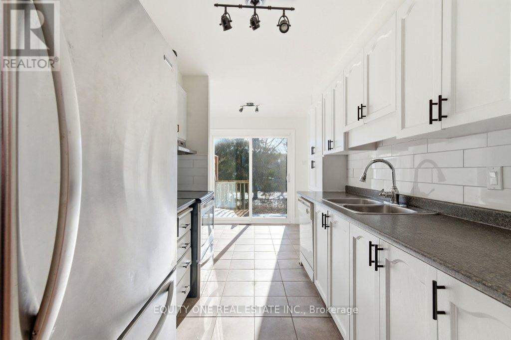 35 Willwood Crescent, Ottawa, Ontario  K2J 4B2 - Photo 13 - X12867086