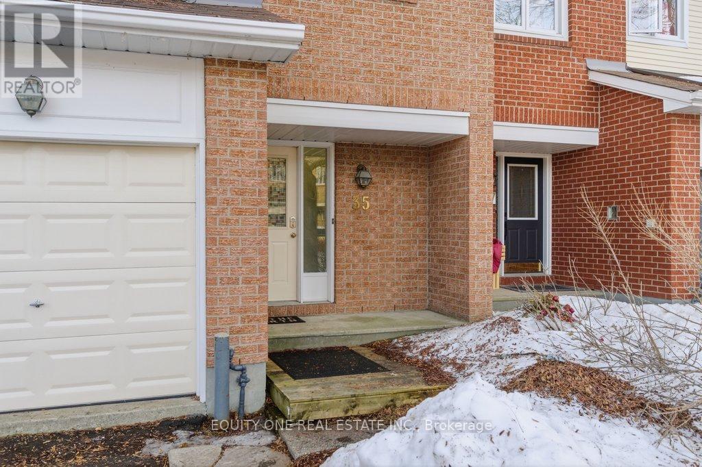 35 Willwood Crescent, Ottawa, Ontario  K2J 4B2 - Photo 3 - X12867086