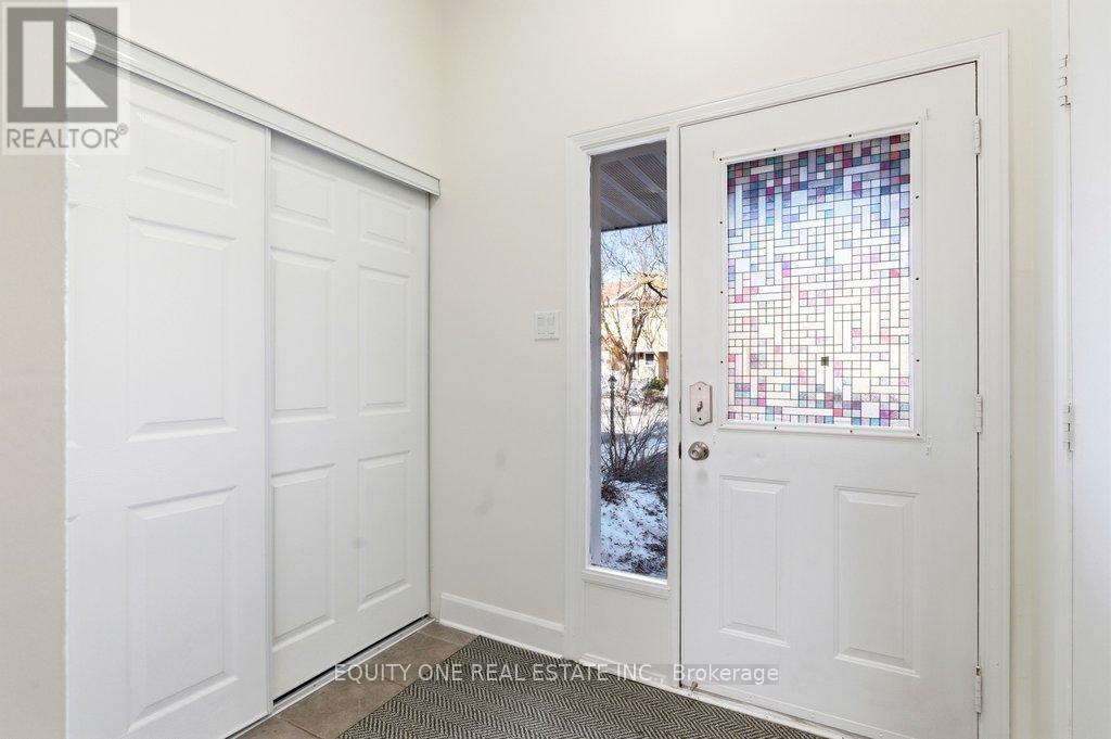 35 Willwood Crescent, Ottawa, Ontario  K2J 4B2 - Photo 4 - X12867086