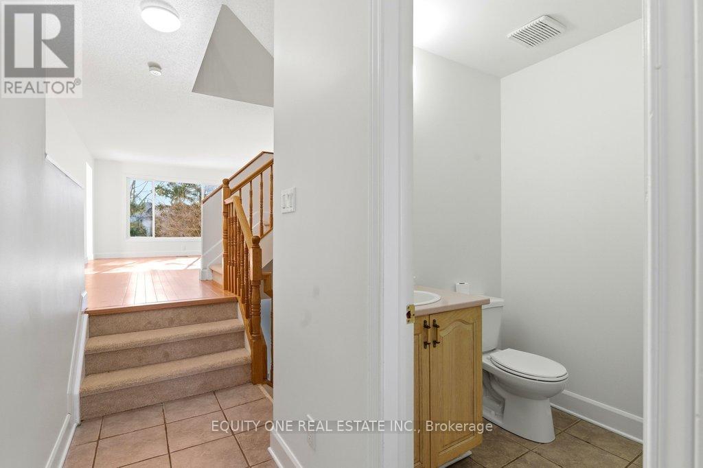 35 Willwood Crescent, Ottawa, Ontario  K2J 4B2 - Photo 5 - X12867086