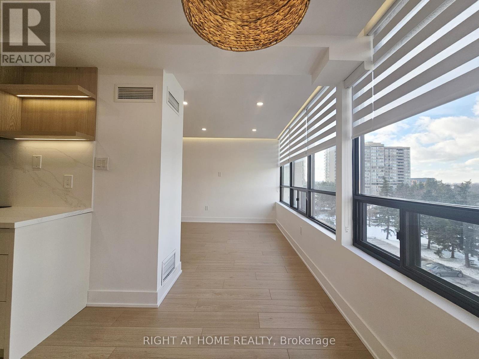 512 - 7460 Bathurst Street, Vaughan, Ontario  L4J 7K9 - Photo 11 - N12676648