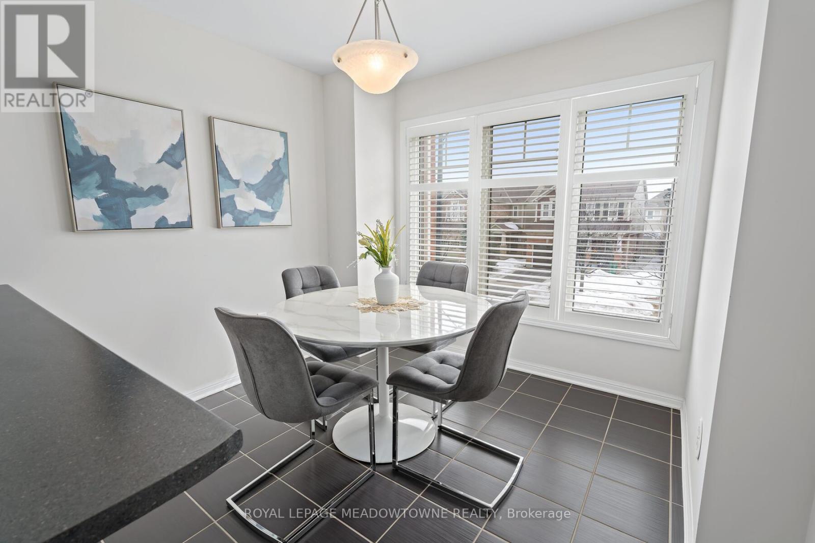 26 Lathbury Street, Brampton, Ontario  L7A 0R5 - Photo 9 - W12860120