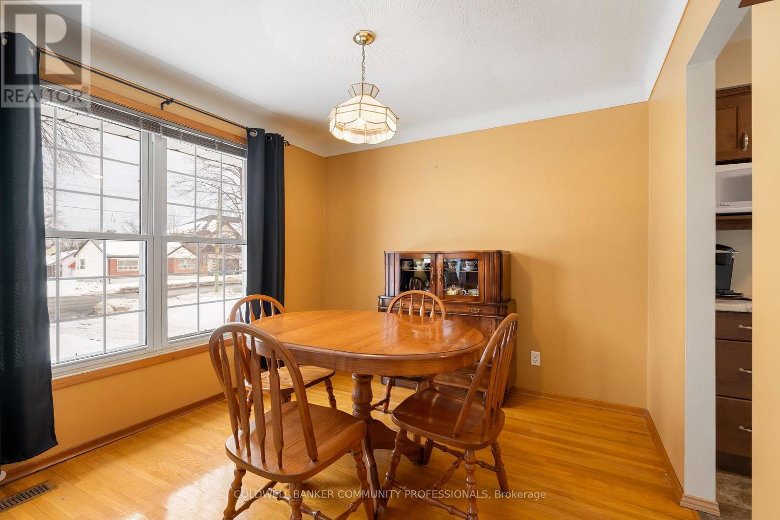 401 Mohawk Road W, Hamilton, Ontario  L9C 1W5 - Photo 12 - X12780776