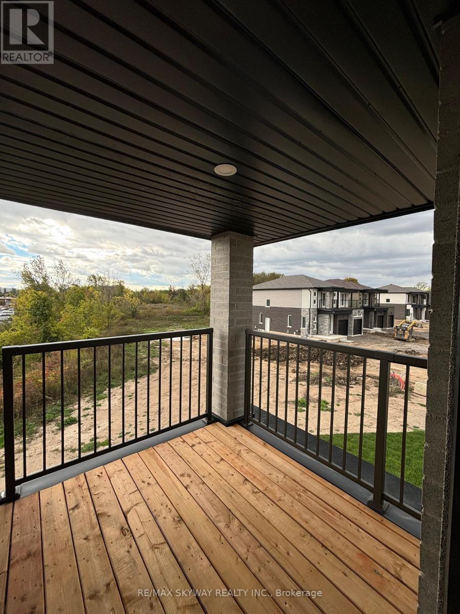 258 Wellandvale Drive, Welland, Ontario  L3C 0K3 - Photo 2 - X12866898