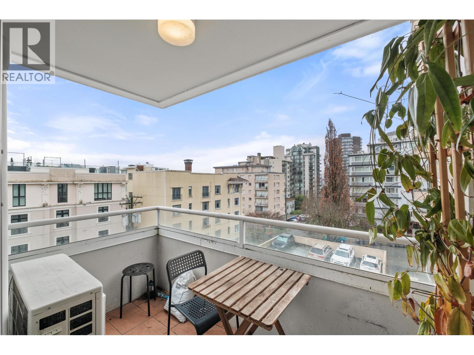 403 1436 Harwood Street, Vancouver, British Columbia  V6G 1X5 - Photo 13 - R3098024