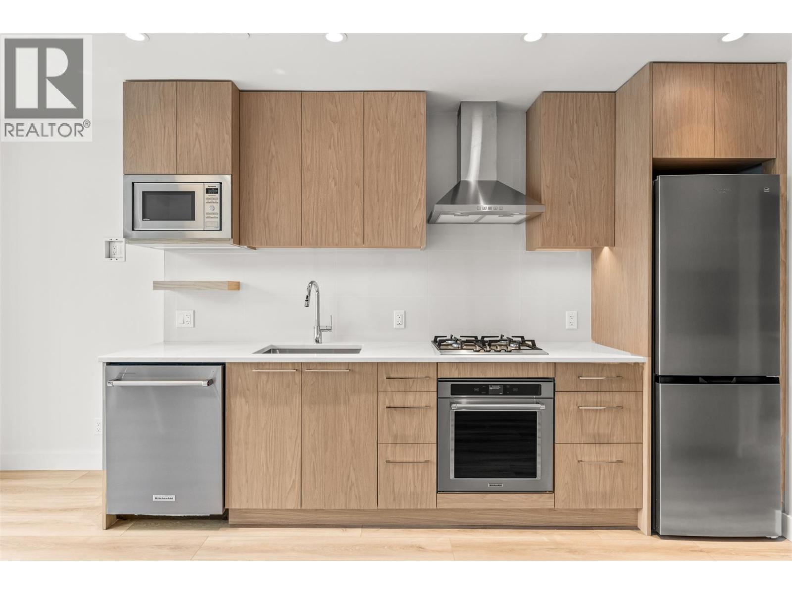 3051 Abbott Street Unit# 204, Kelowna, British Columbia  V1Y 1G9 - Photo 15 - 10376858