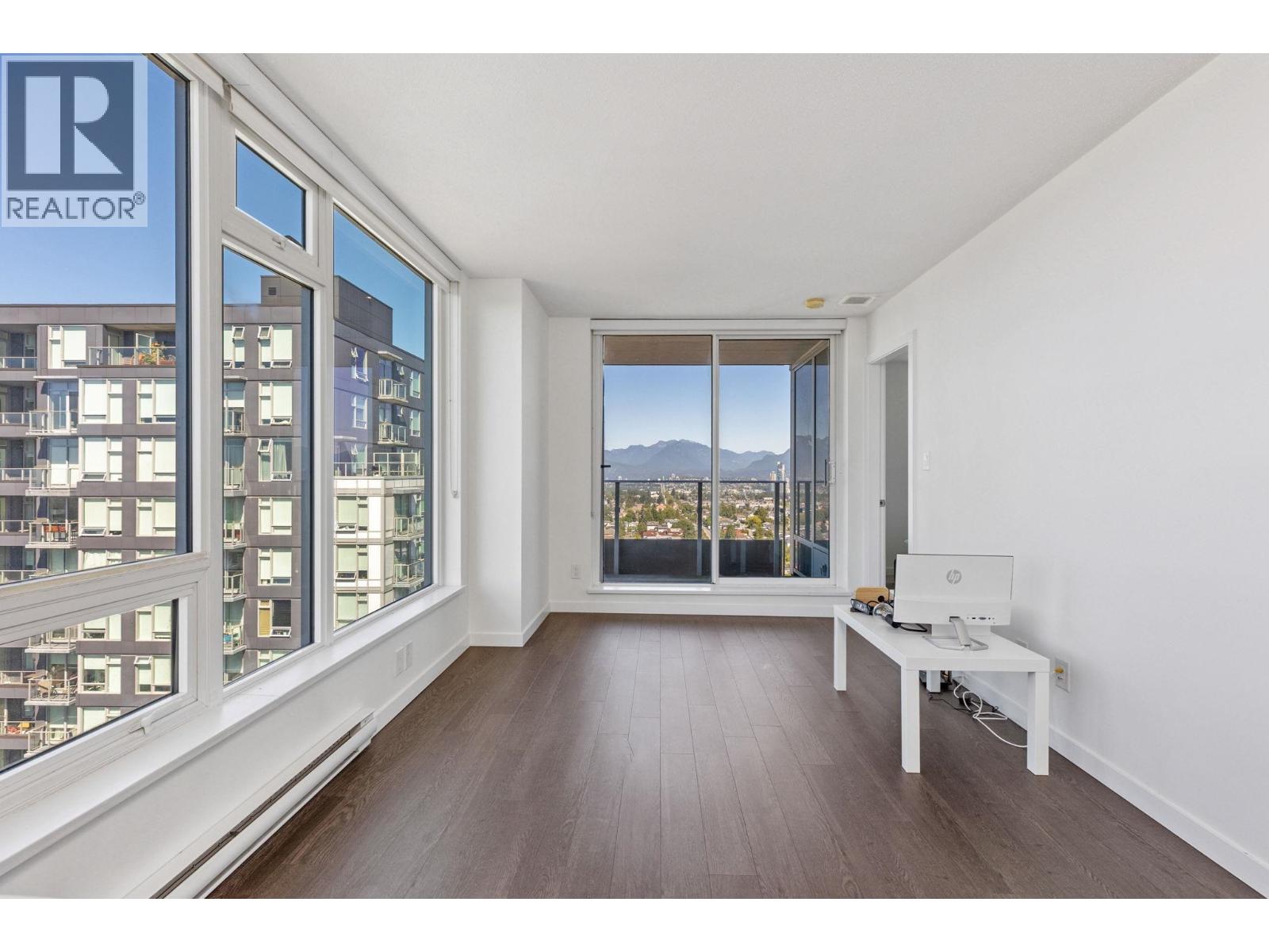 2902 5515 Boundary Road, Vancouver, British Columbia  V5R 0E3 - Photo 3 - R3098041