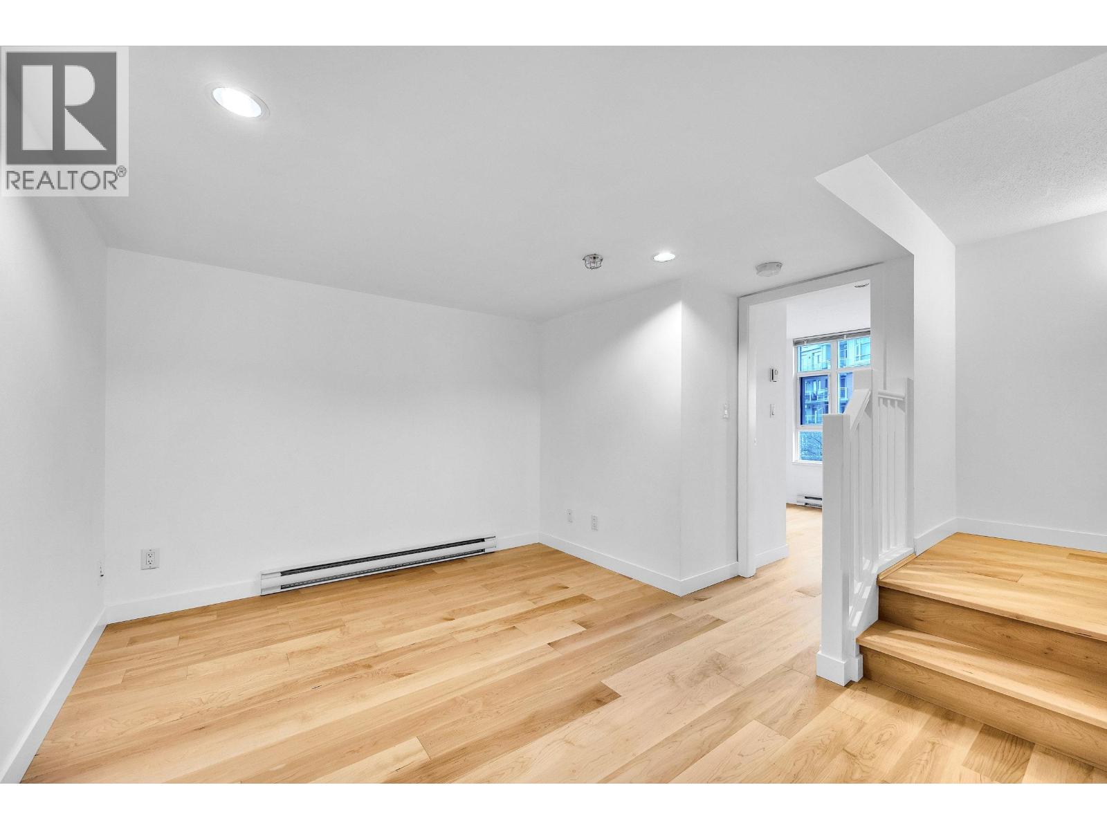 1468 Cedar Cottage Mews, Vancouver, British Columbia  V5N 5Z1 - Photo 10 - R3098044