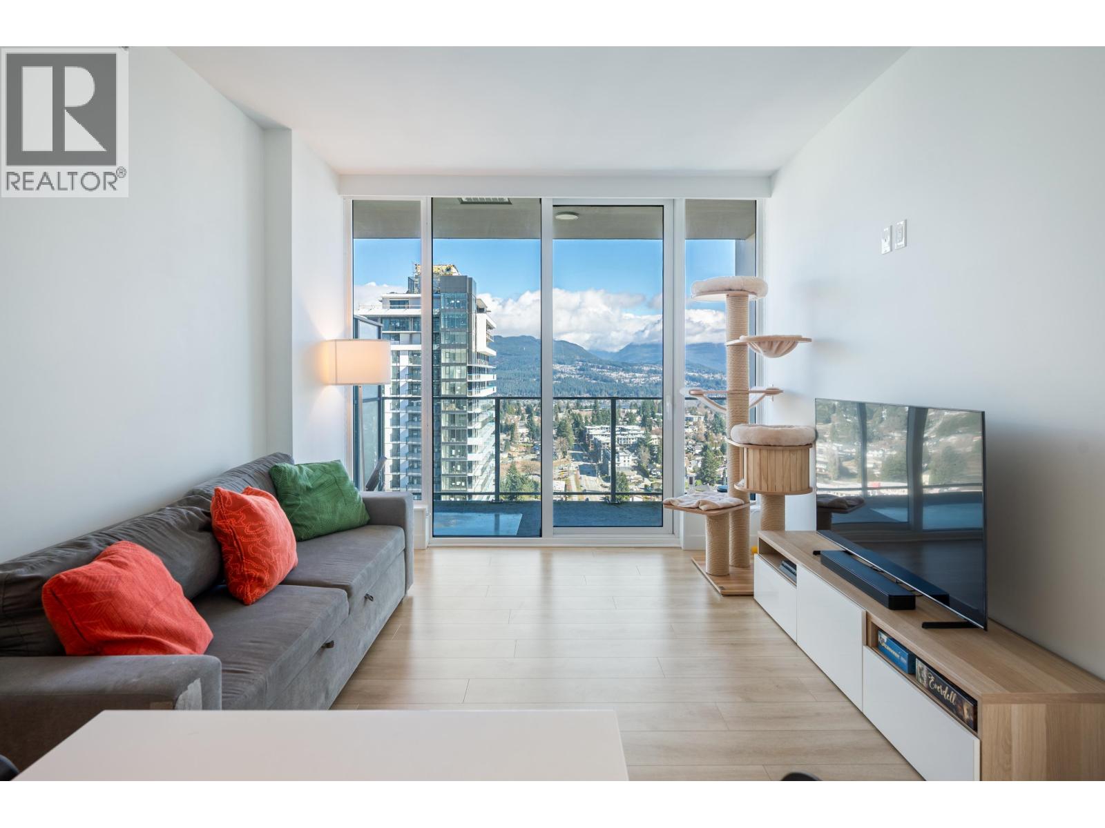 3205 567 Clarke Road, Coquitlam, British Columbia  V3J 0K7 - Photo 2 - R3098048