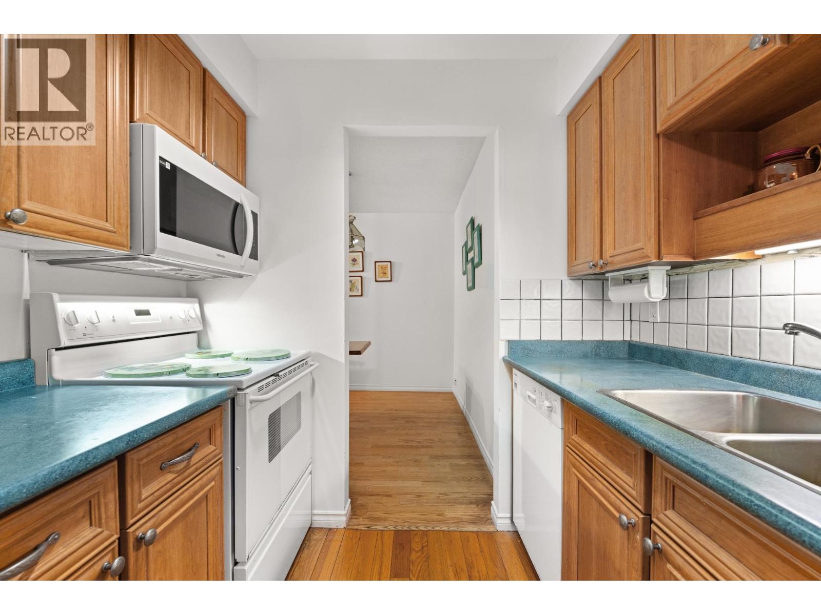 101 2320 W 40th Avenue, Vancouver, British Columbia  V6M 4H6 - Photo 10 - R3098053