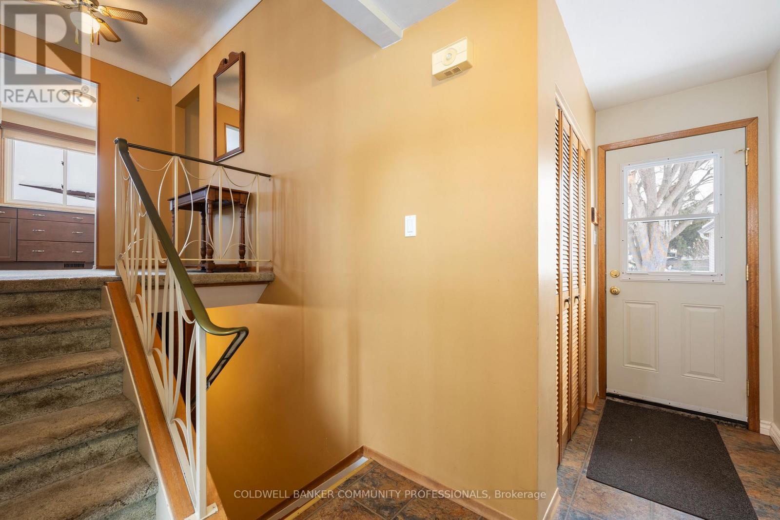 401 Mohawk Road W, Hamilton, Ontario  L9C 1W5 - Photo 6 - X12780776