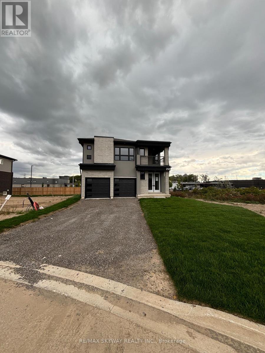 258 WELLANDVALE DRIVE, Welland, Ontario