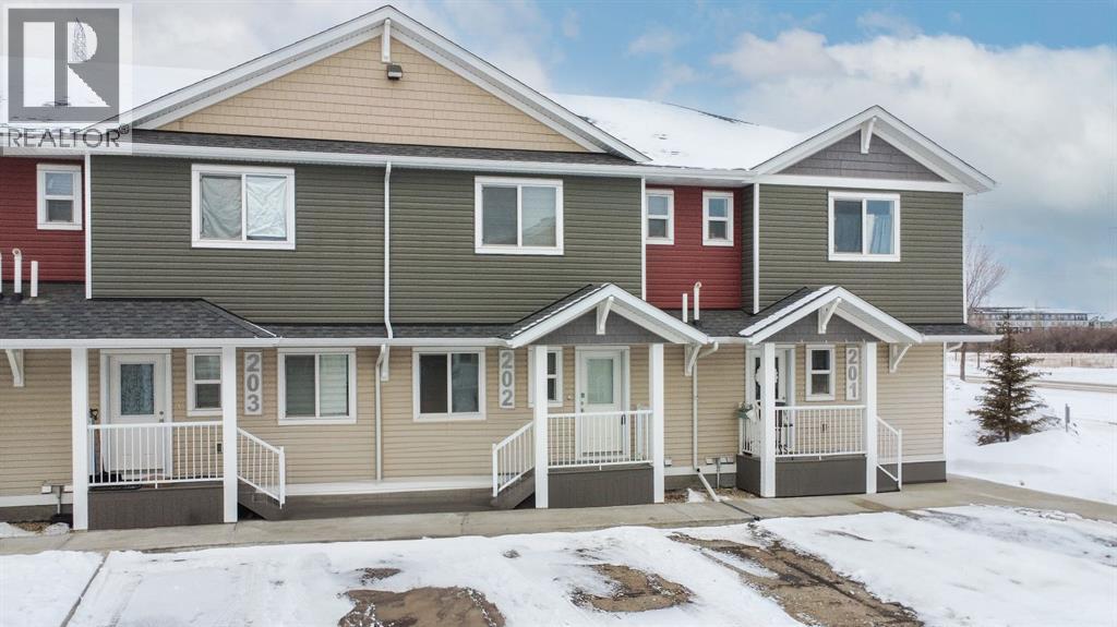 202, 148 Vanier Drive, Red Deer, Alberta  T4R 0K9 - Photo 1 - A2277234