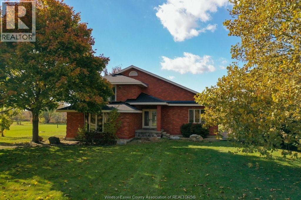 2495 Division Road North, Kingsville, Ontario  N9Y 2E5 - Photo 2 - 25028046