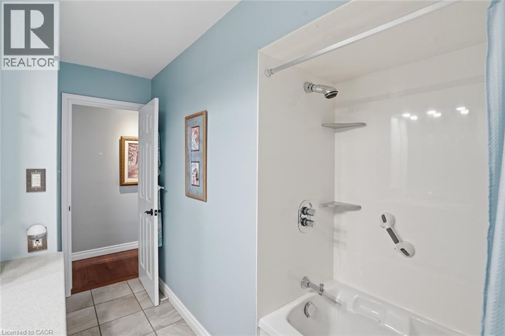 9389 Chippewa Road W, Mount Hope, Ontario  L0R 1W0 - Photo 32 - 40810738