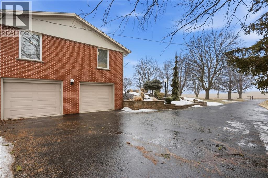 9389 Chippewa Road W, Mount Hope, Ontario  L0R 1W0 - Photo 6 - 40810738