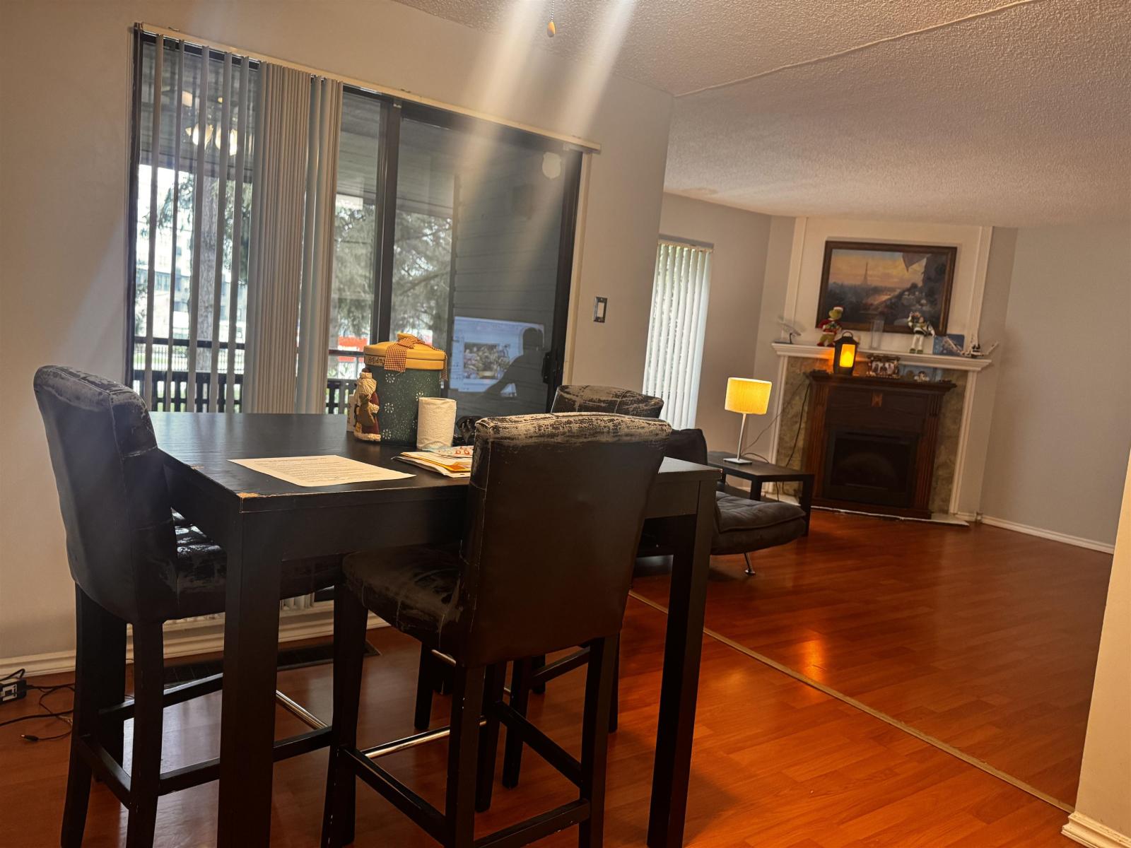 10527 Holly Park Lane, Surrey, British Columbia  V3R 6X8 - Photo 6 - R3097318