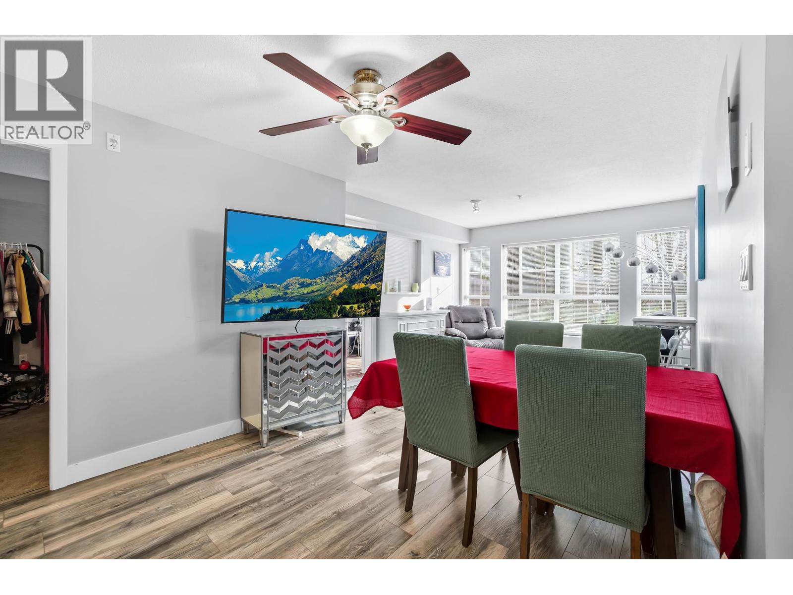 211 19677 Meadow Gardens Way, Pitt Meadows, British Columbia  V3Y 0A2 - Photo 10 - R3097530