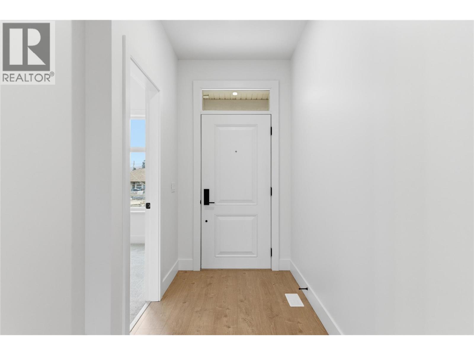 2468 Bradley Drive, Armstrong, British Columbia  V4Y 0Y4 - Photo 8 - 10377871