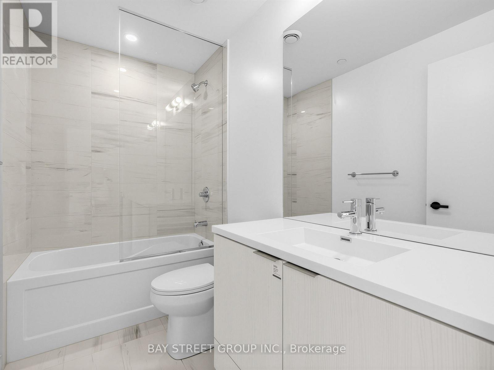 5511 - 8 Interchange Way, Vaughan, Ontario  L4K 0R2 - Photo 10 - N12867096