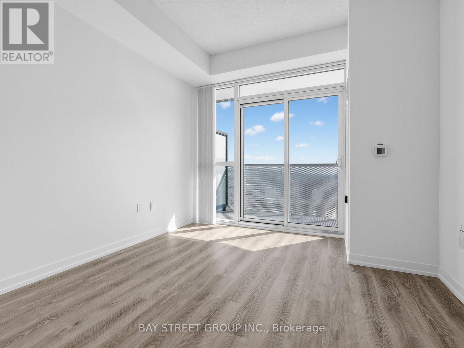 5511 - 8 Interchange Way, Vaughan, Ontario  L4K 0R2 - Photo 2 - N12867096